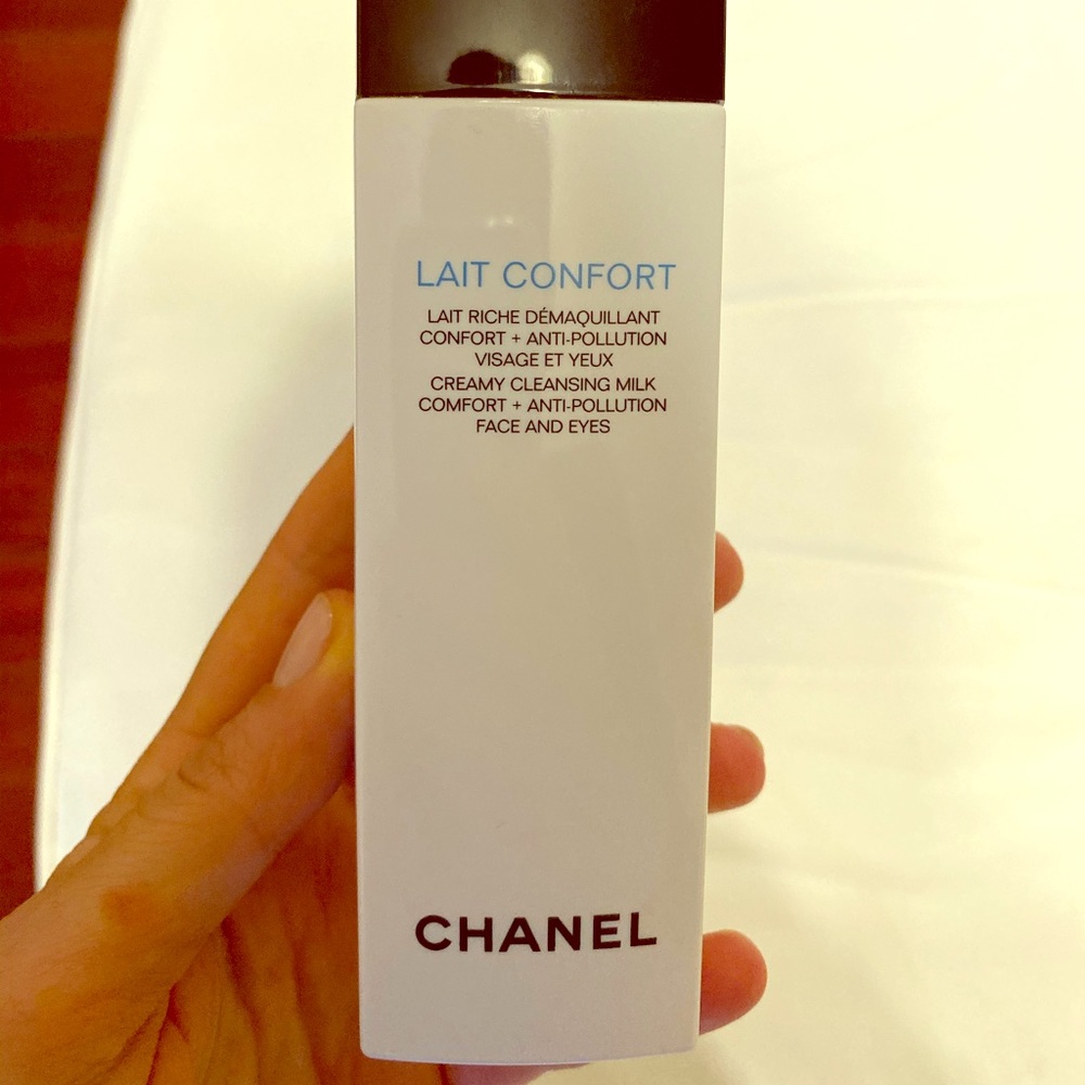CHANEL Lait Confort Anti-Pollution Cleansing Milk